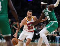 AYX-库里连续十场比赛得分超过精彩发挥，巴塞罗那挑战极限！的简单介绍