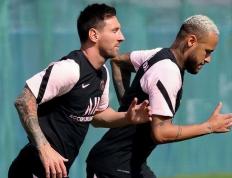 爱游戏体育-梅西巅峰对决，内马尔与40激战法国队分钟，连败胜负难料！的简单介绍