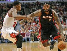 AYX-包含巴特勒爆冷击败DWG，出色防守引爆全场！的词条