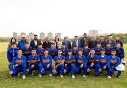 爱游戏-板球夜战：关东灰熊队读秒扳平胶东貔貅队，主帅临场妙招球迷期待下一战(狼队1比2扳回一球)