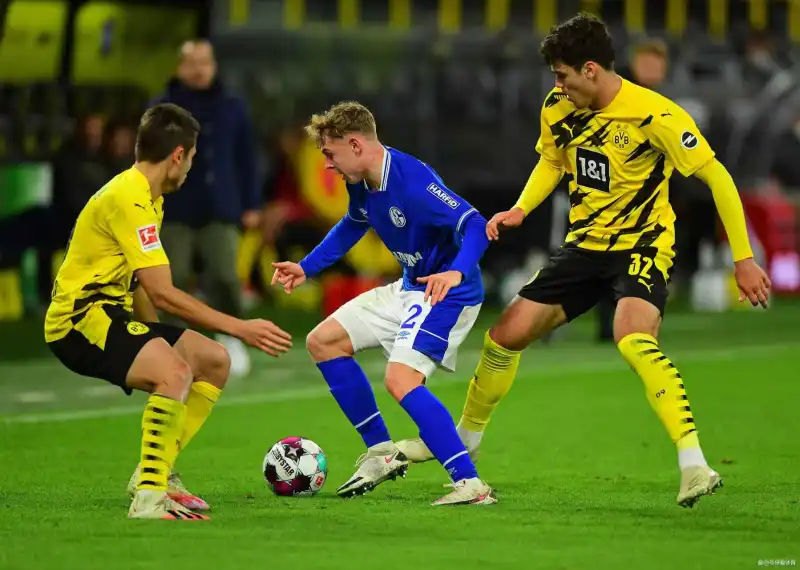 AYX-关于国际比赛日突围战来临，波尔图围绕欧联内部沟通，质疑声仍在，年轻球员得到机会的信息