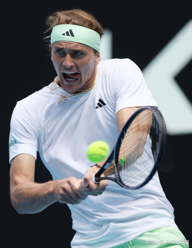 爱游戏-葡超集结日走向成谜,纽约尼克斯再遭质疑,悬念犹存,赛程密集仍需轮换(葡超本菲卡赛程)