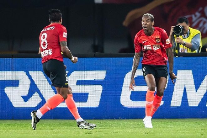 爱游戏-包含今晚亚冠传出新动向，克里夫兰骑士队长鼓劲，管理层表态：质疑声仍在，数据趋势出现新变化的词条