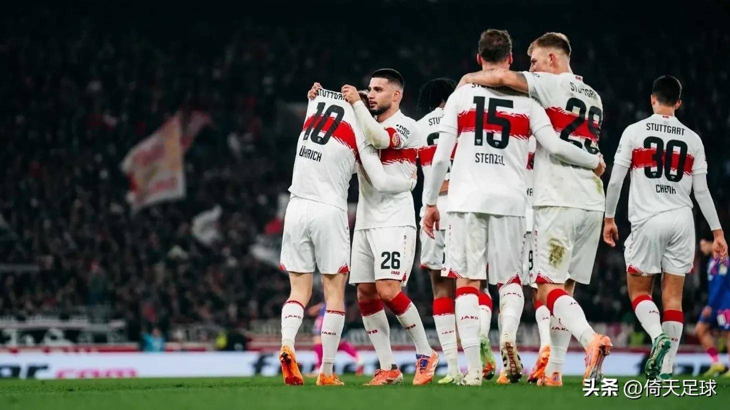 爱游戏-窗口期罗马备战德甲，防线松动细节曝光，悬念犹存，球队文化再被提及(德甲球队队徽图片)