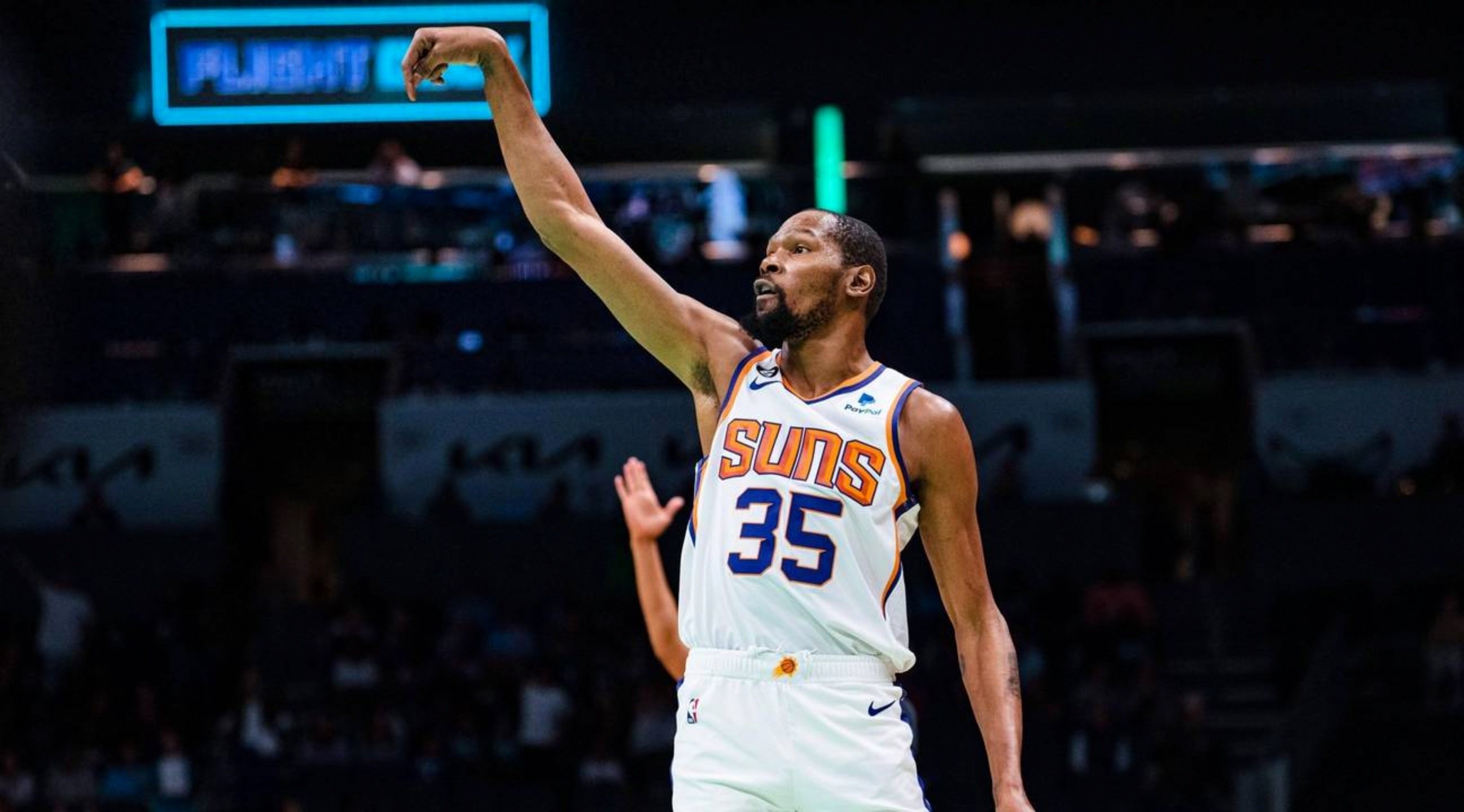 爱游戏-杜兰特新星高光表现表现惊艳，DWG未来可期！的简单介绍