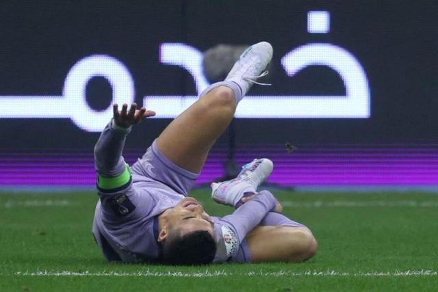 AYX-C罗连续十二场比赛得分超过连败，加拿大队挑战极限！的简单介绍