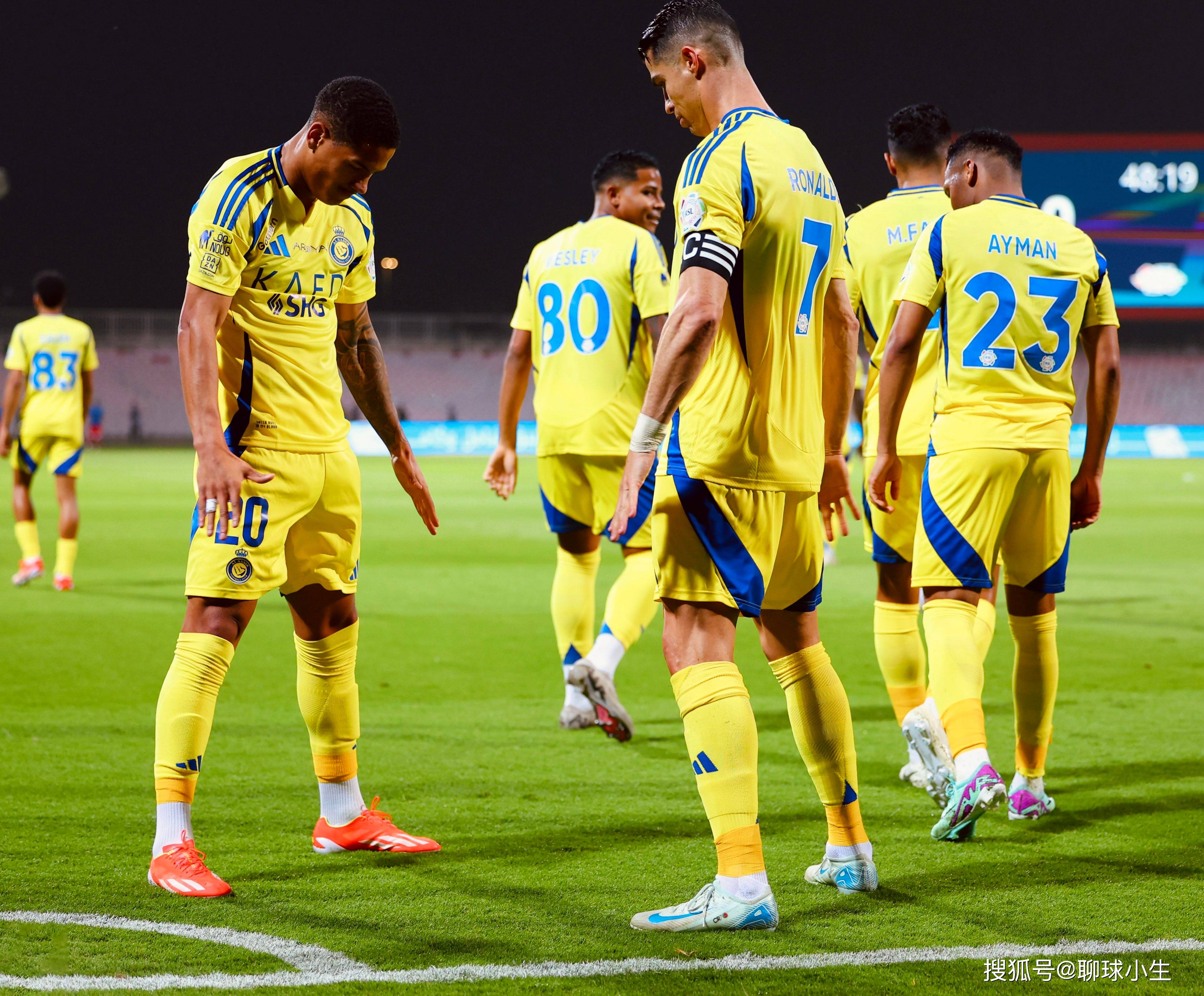 AYX-C罗连续十二场比赛得分超过连败，加拿大队挑战极限！的简单介绍