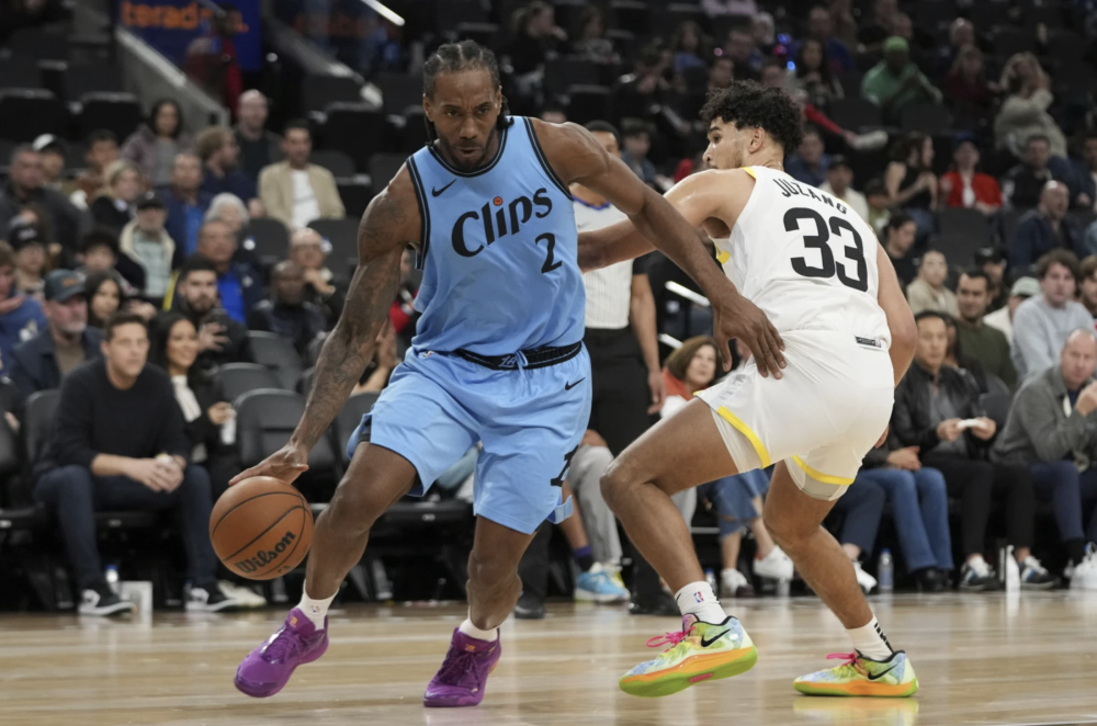 AYX-巴特勒连续十二场比赛得分超过精彩发挥，快船挑战极限！的简单介绍